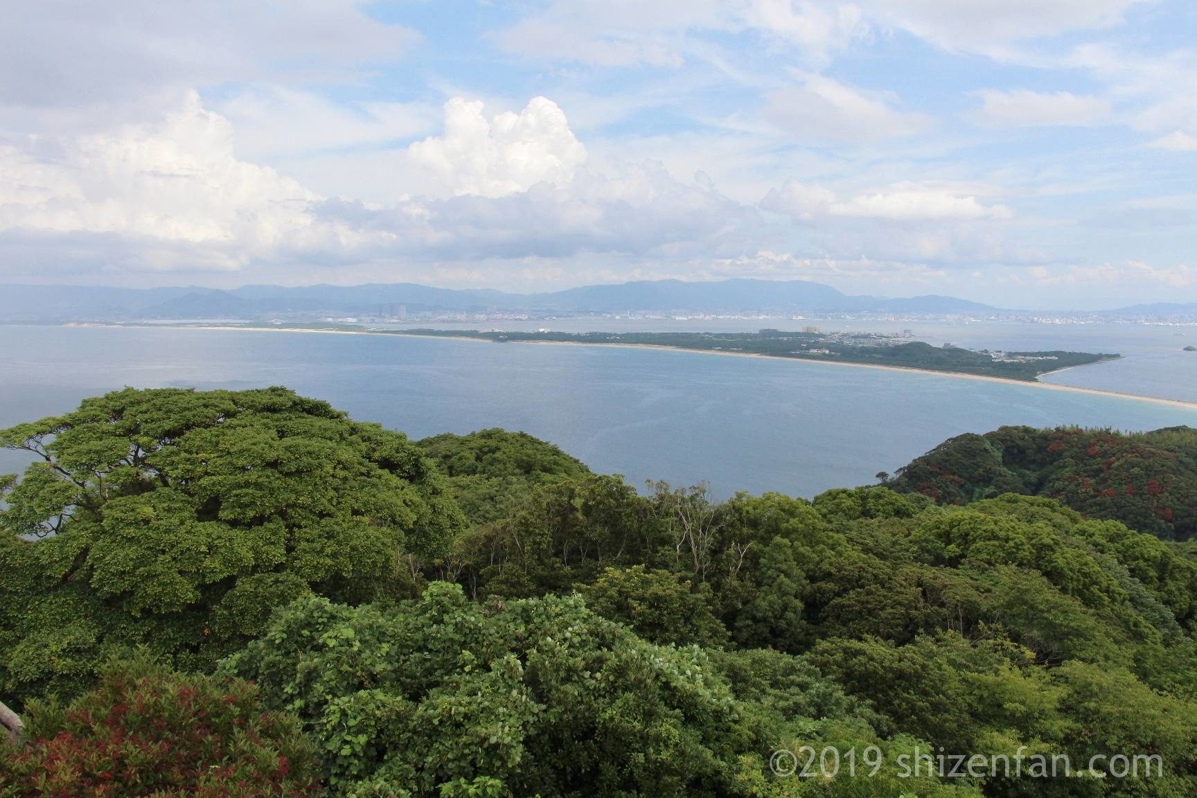 志賀島潮見公園展望台から一望する海の中道（陸繋砂州）（トンボロ）