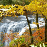 秋の恵庭渓谷　白扇の滝