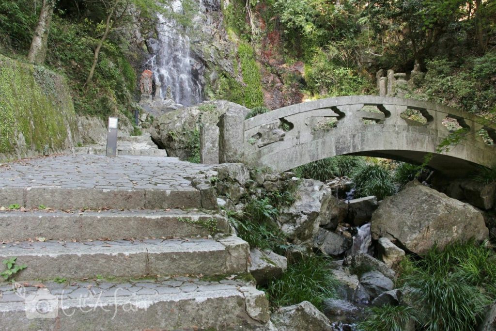 佐賀・清水の滝の石段