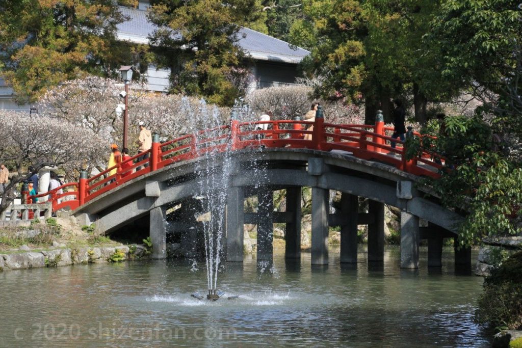太宰府天満宮・太鼓橋と噴水