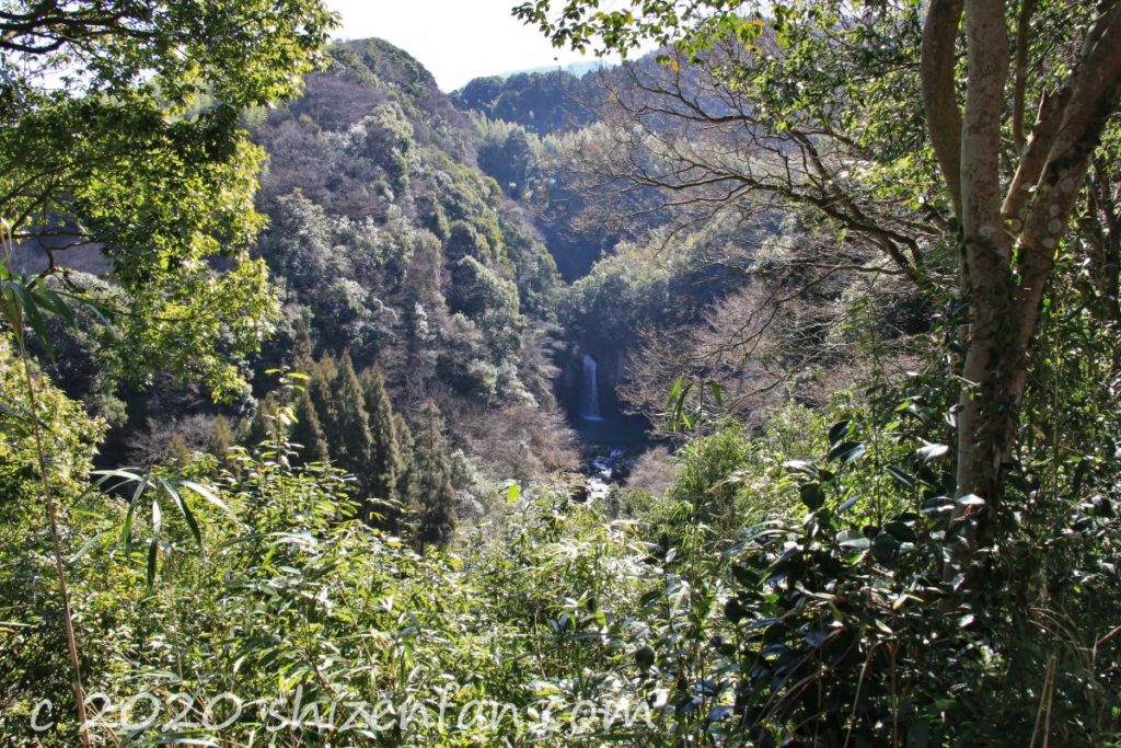 須崎の滝遠景（安心院）