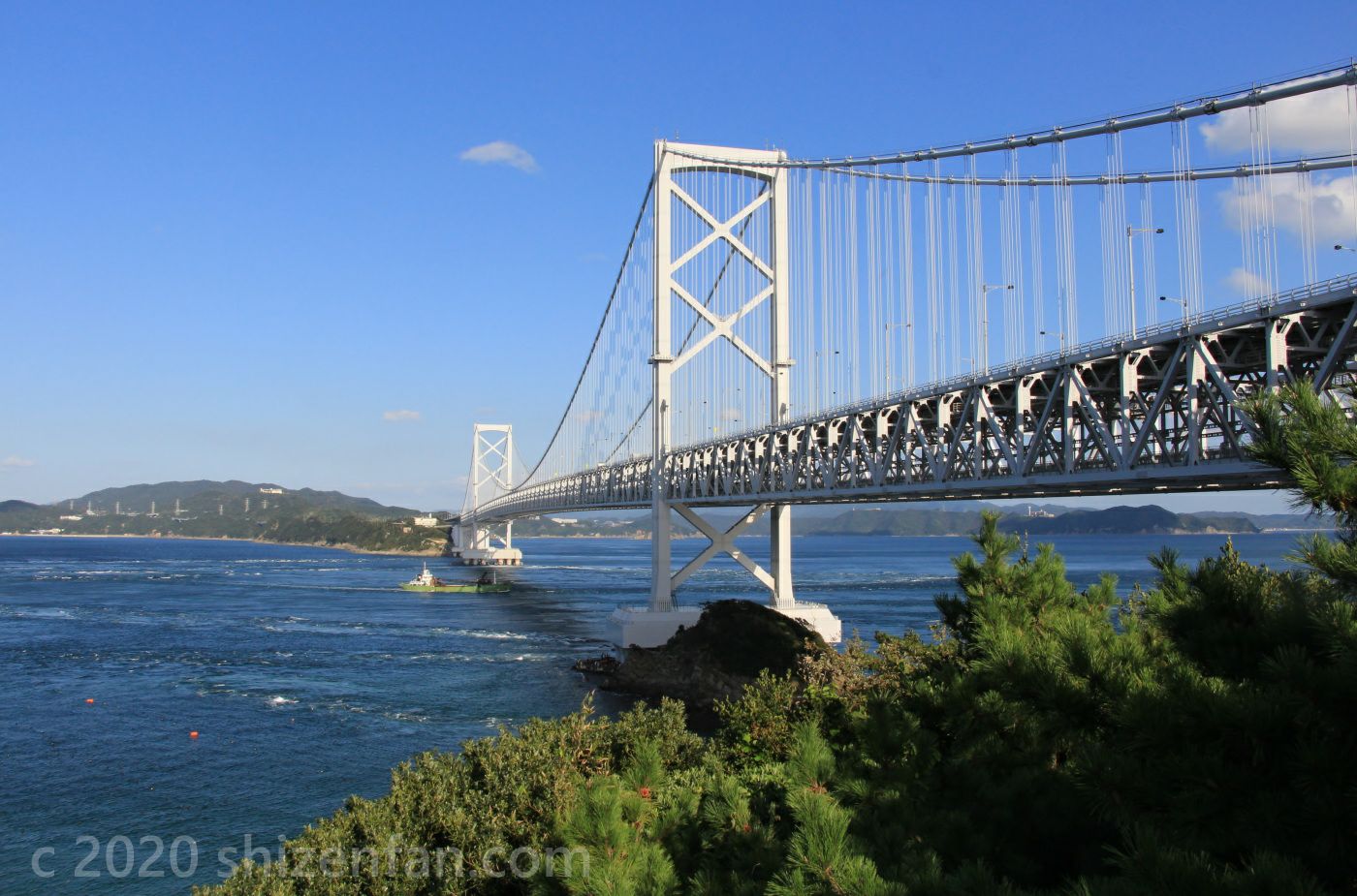 千畳敷から見る大鳴門橋
